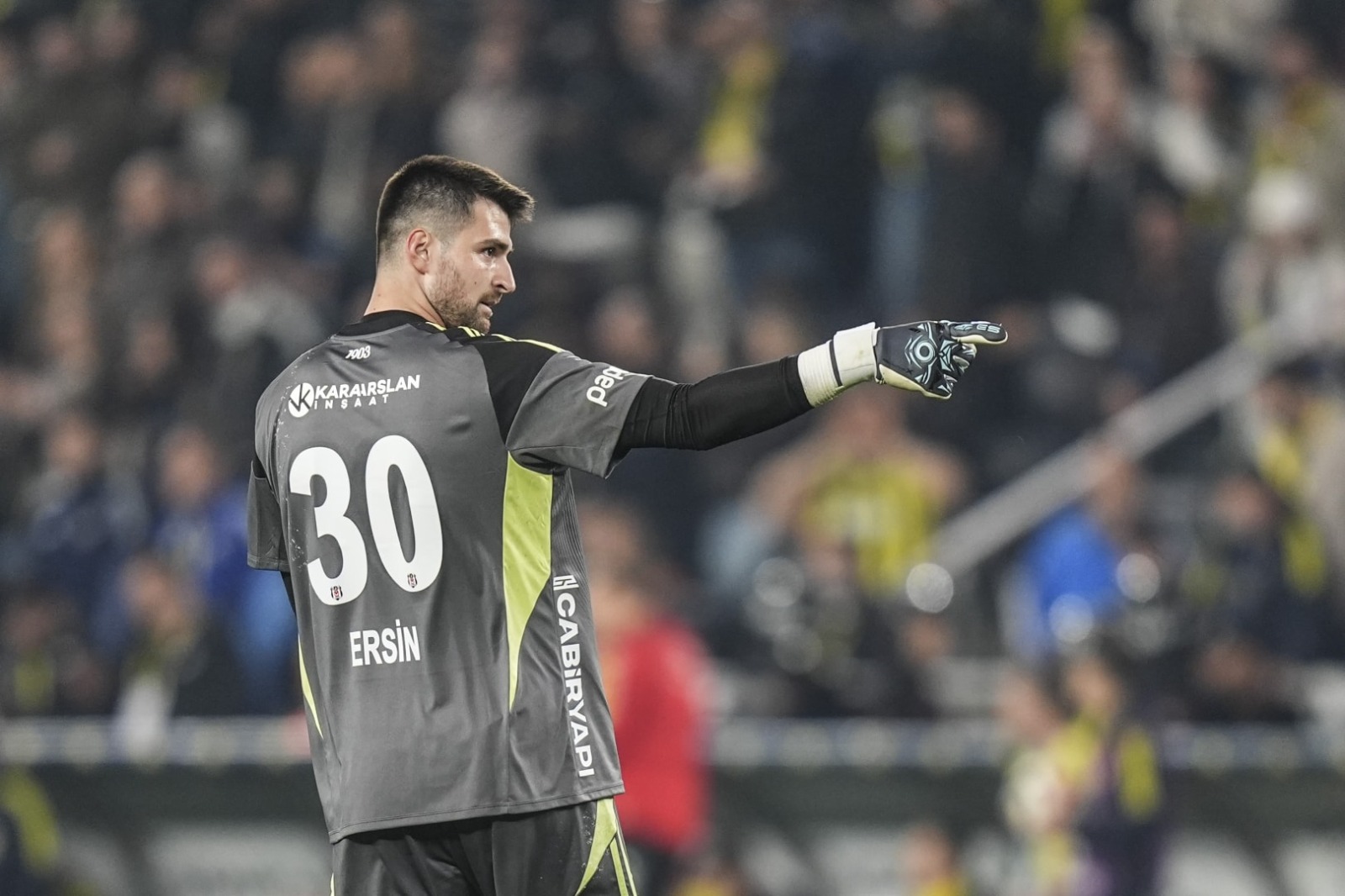 1​3 il sonra “Beşiktaş”ı tərk etdi - 