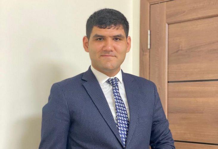 Bakıda politoloq rüşvətdə ittiham edilir -