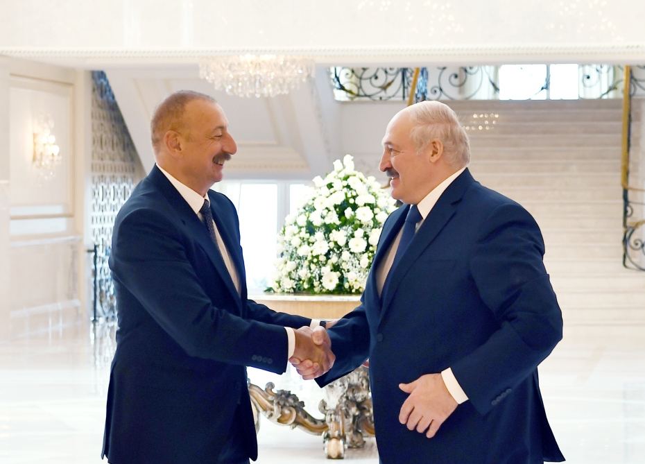 İlham Əliyev və Aleksandr Lukaşenkonun təkbətək görüşü başlayıb -